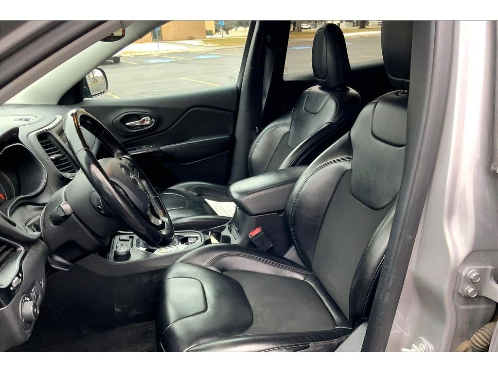 2020 Jeep Cherokee Altitude