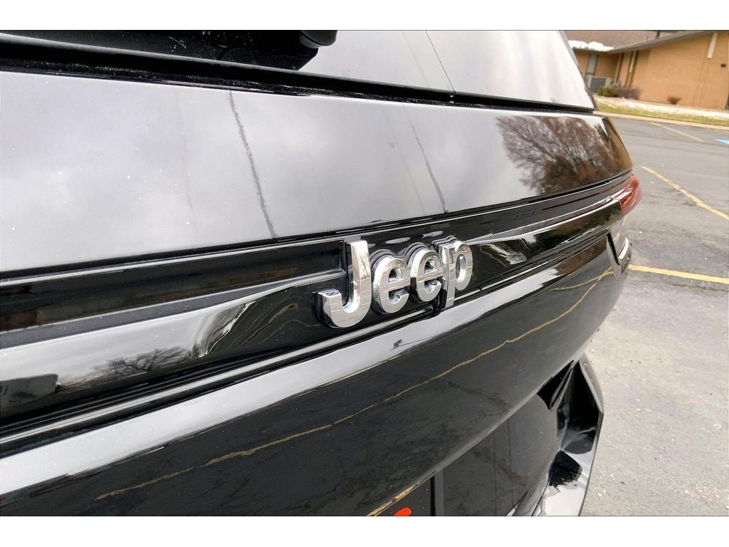 2023 Jeep Grand Cherokee Laredo