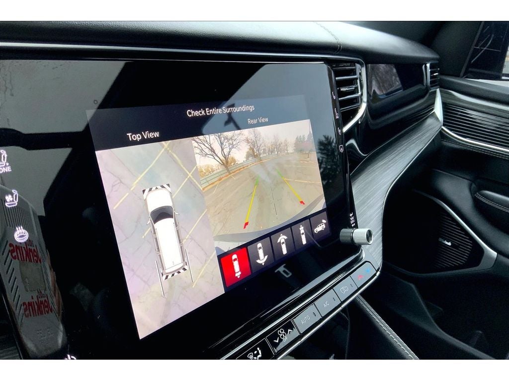 2023 Jeep Wagoneer L Series III