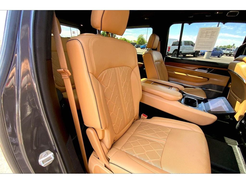 2023 Jeep Grand Wagoneer L Series III
