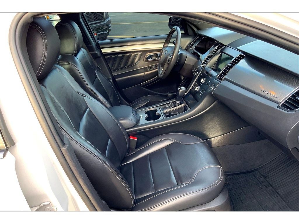 2019 Ford Taurus SEL