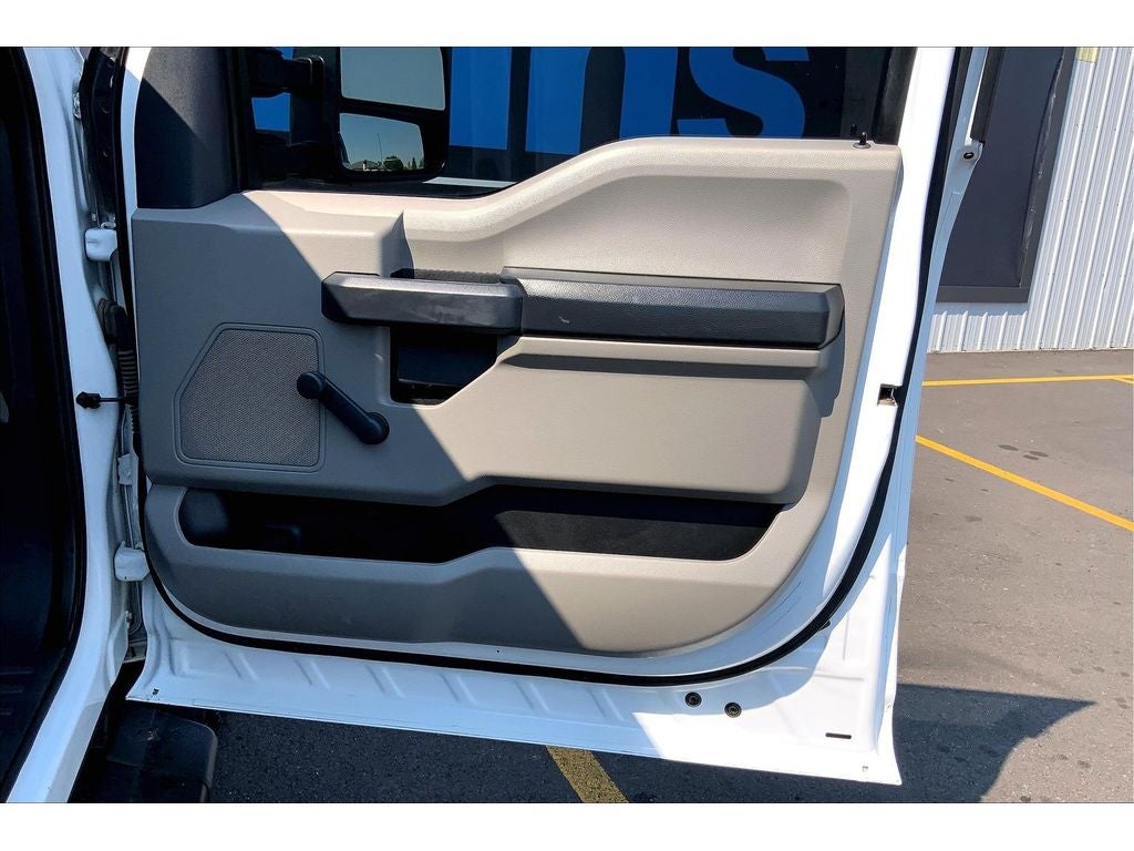 2022 Ford F-350 Super Duty XL