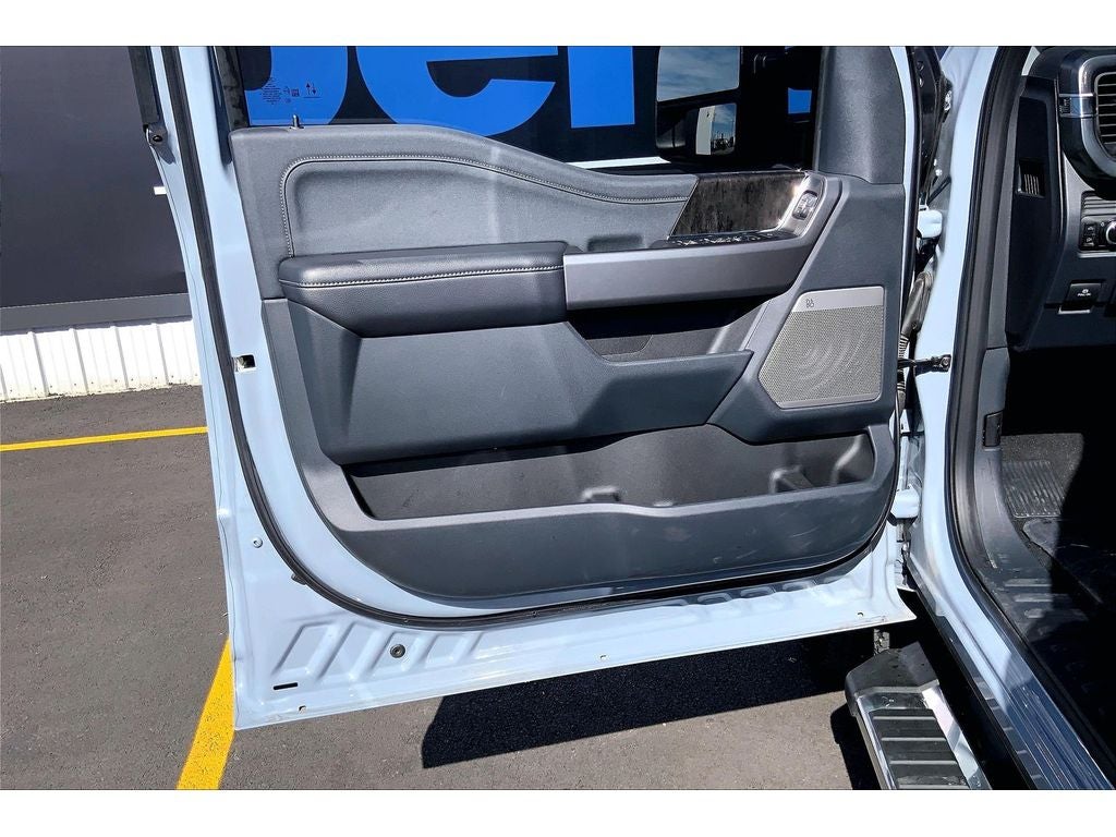 2025 Ford F-350 Super Duty LARIAT