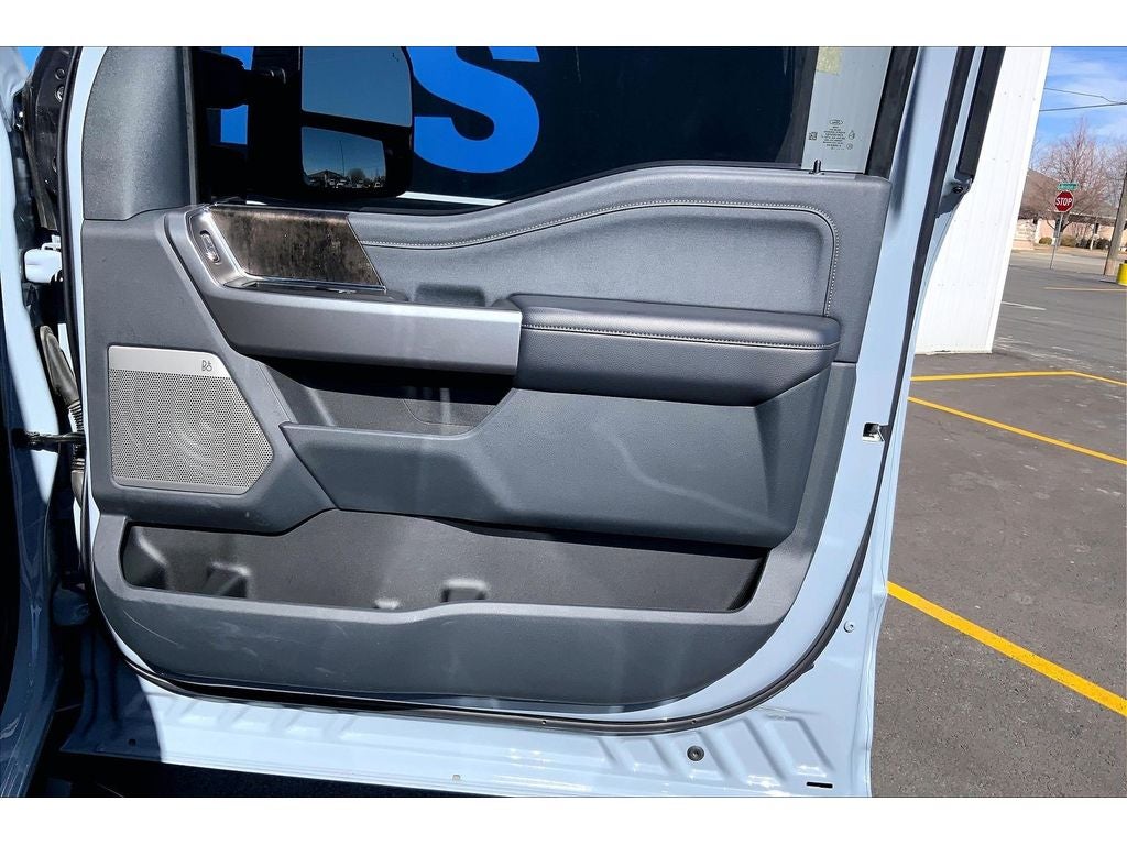 2025 Ford F-350 Super Duty LARIAT