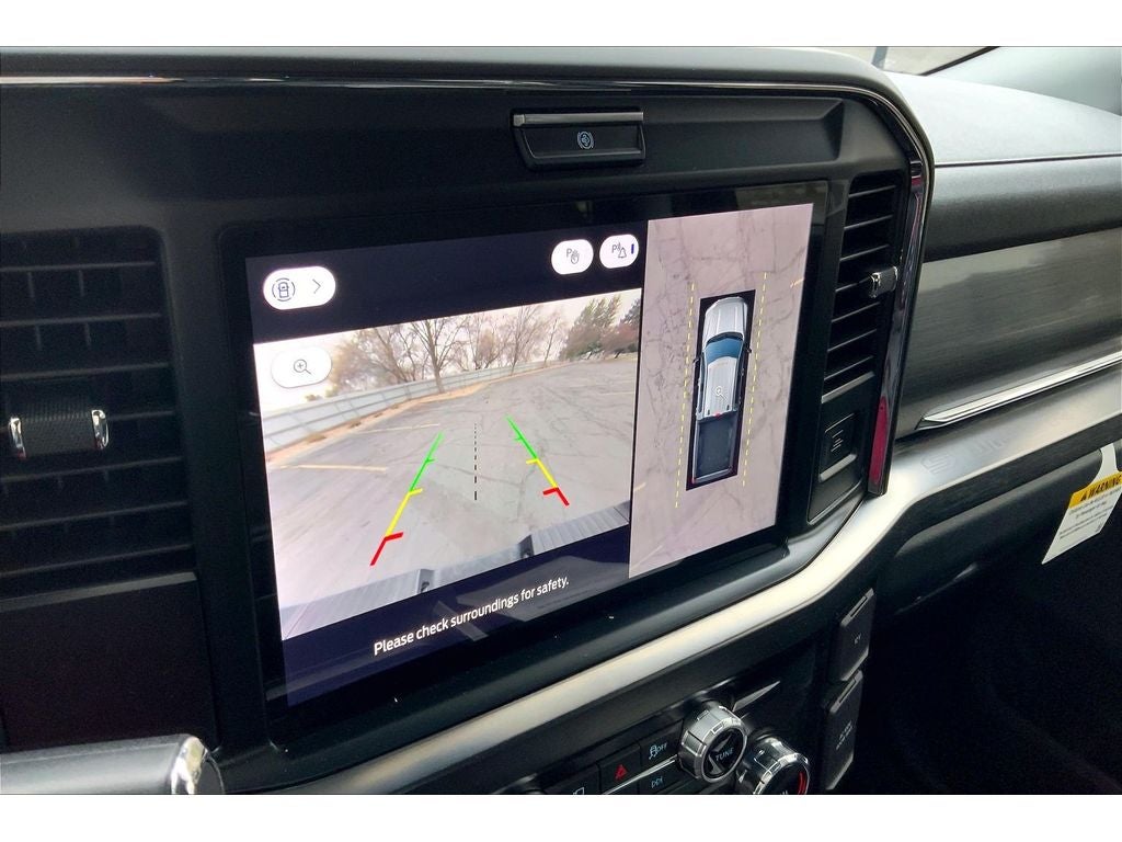 2025 Ford F-350 Super Duty LARIAT