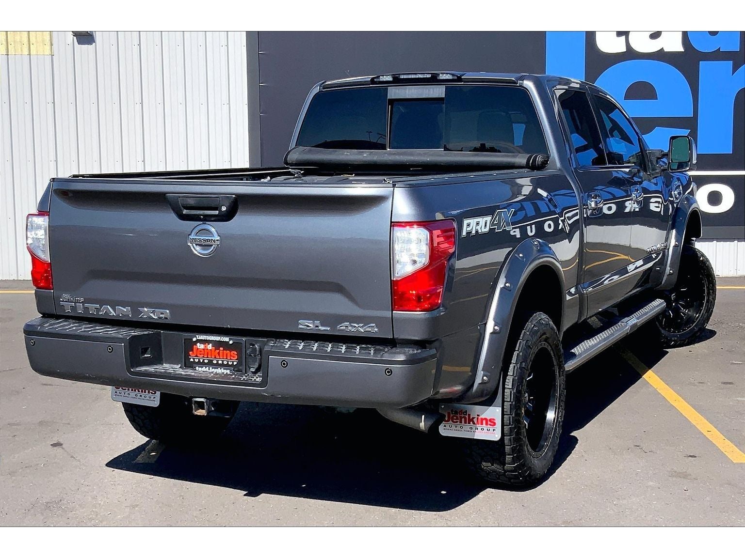 2016 Nissan Titan XD SL