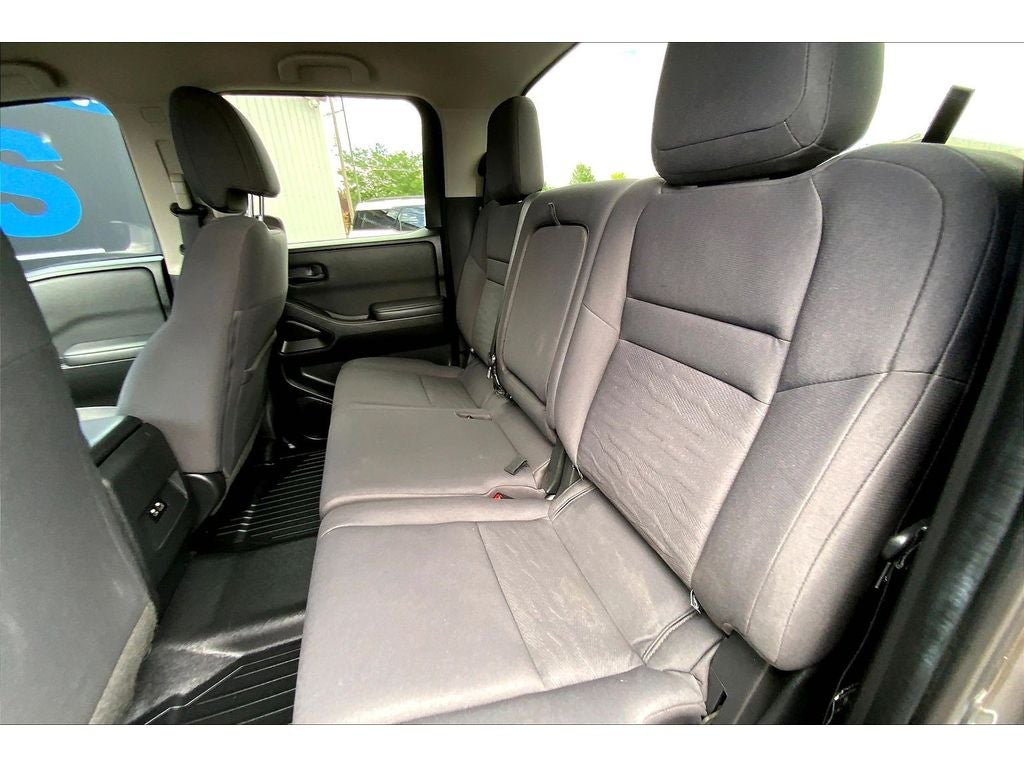 2022 Nissan Frontier S