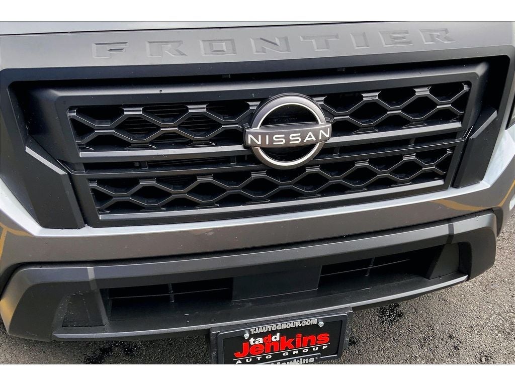 2022 Nissan Frontier S