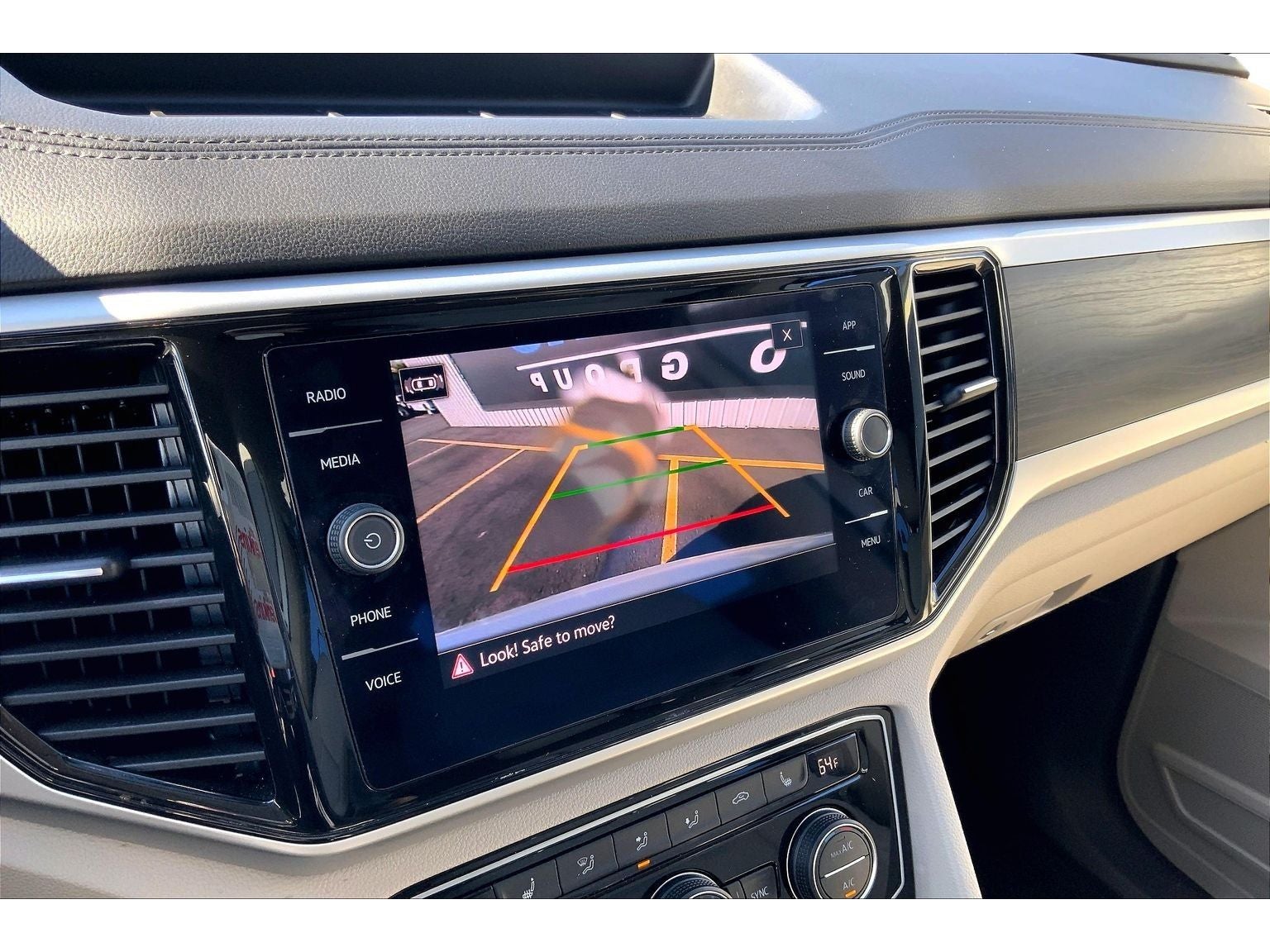 2023 Volkswagen Atlas 3.6L V6 SE w/Technology