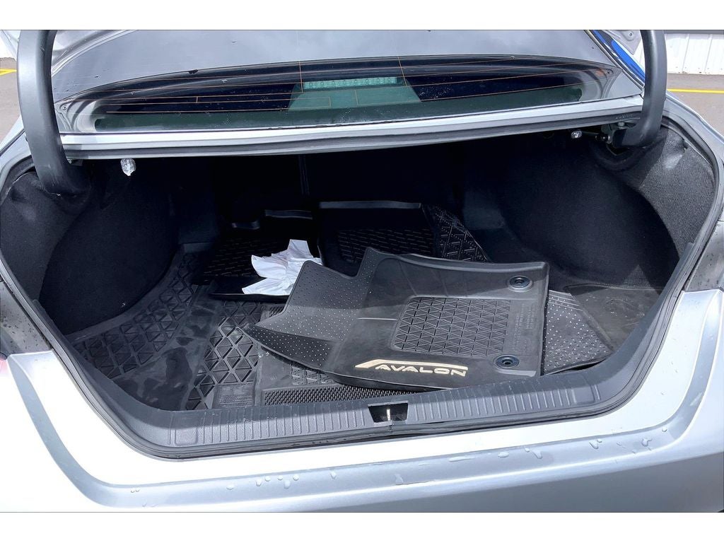 2021 Toyota Avalon Hybrid XLE