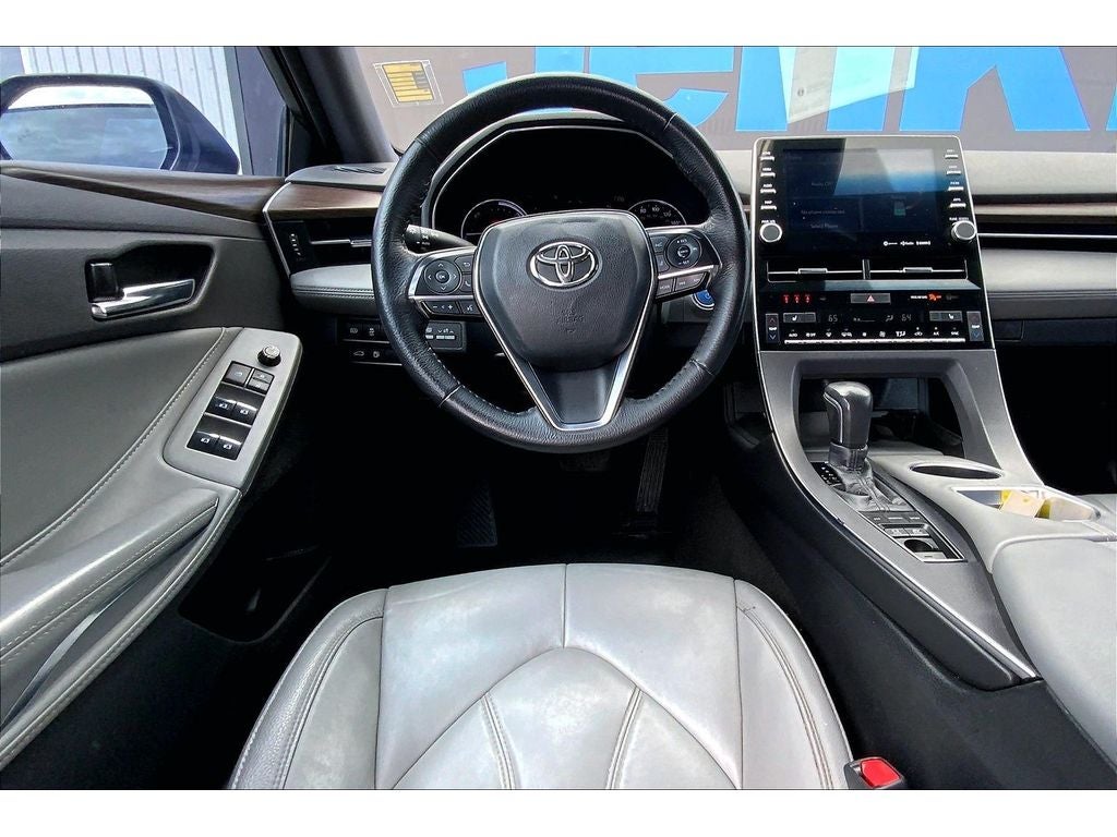 2021 Toyota Avalon Hybrid XLE