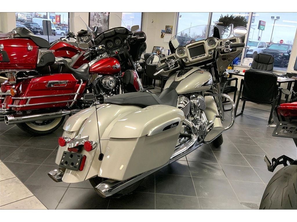 2022 INDIAN MOTORCYCLE CHIEFTAIN Base