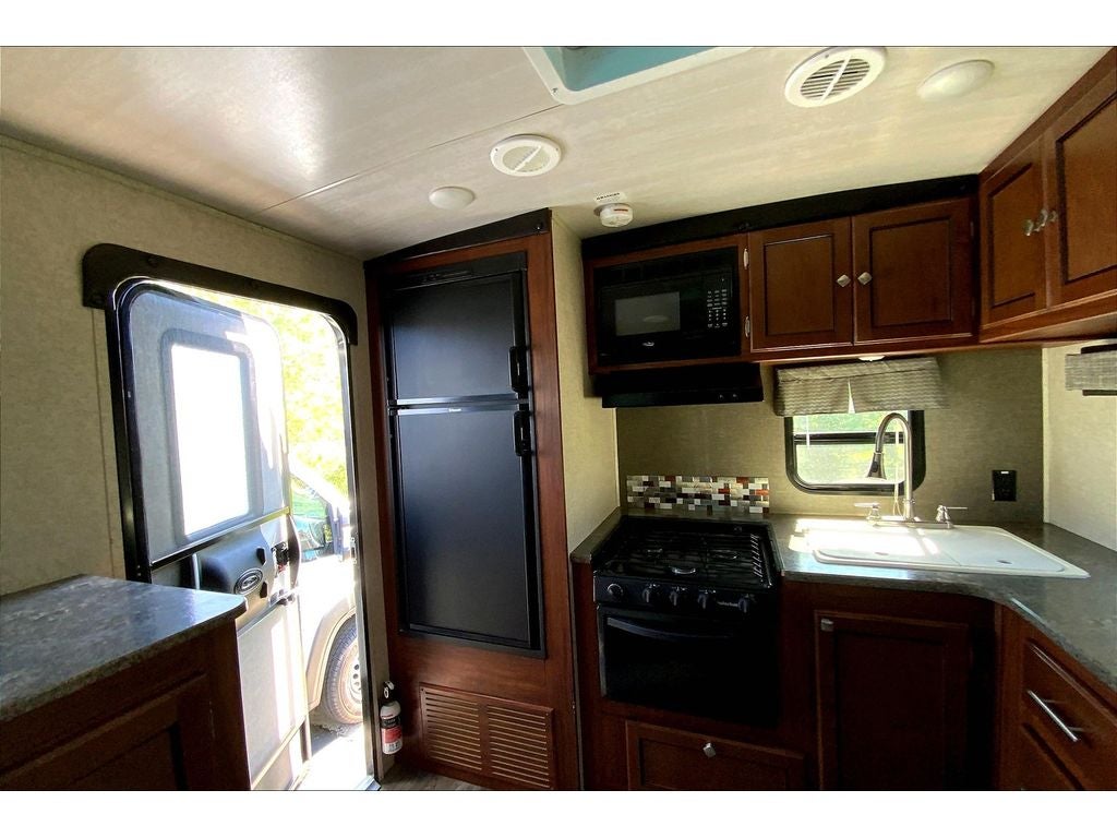 2017 HEARTLAND WILDERNESS Base