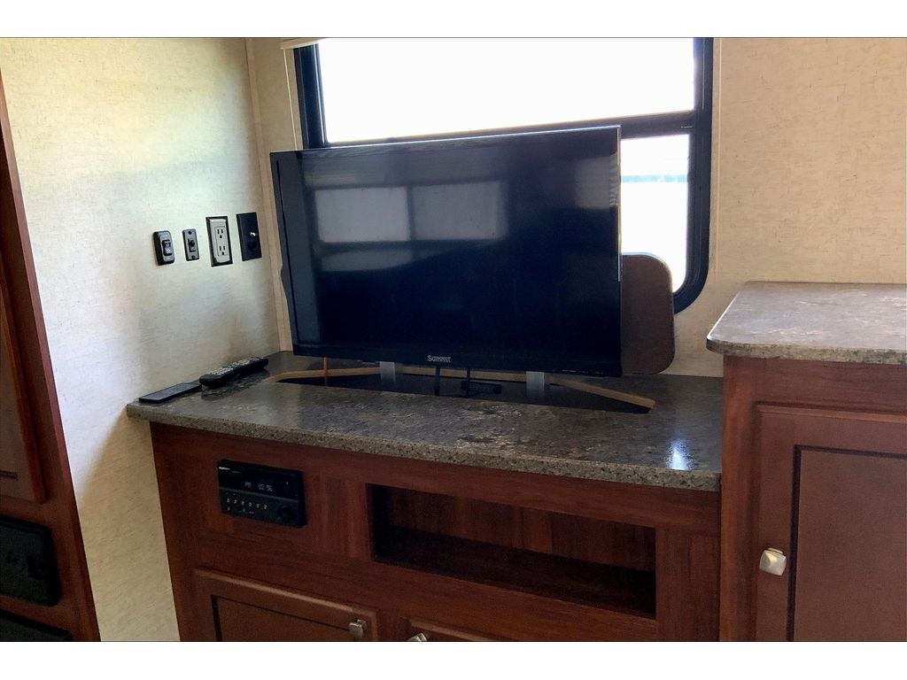 2017 HEARTLAND WILDERNESS Base