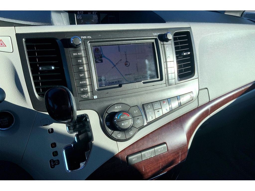 2013 Toyota Sienna XLE