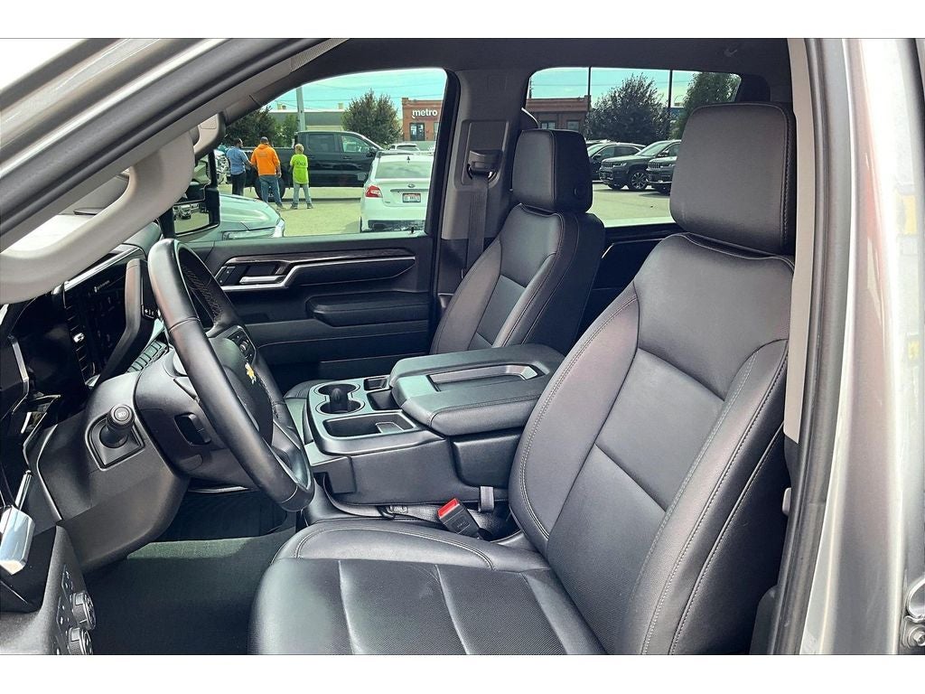 2025 Chevrolet Silverado LTZ