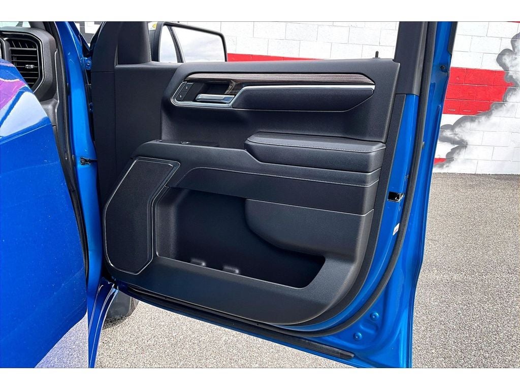 2023 Chevrolet Silverado LT