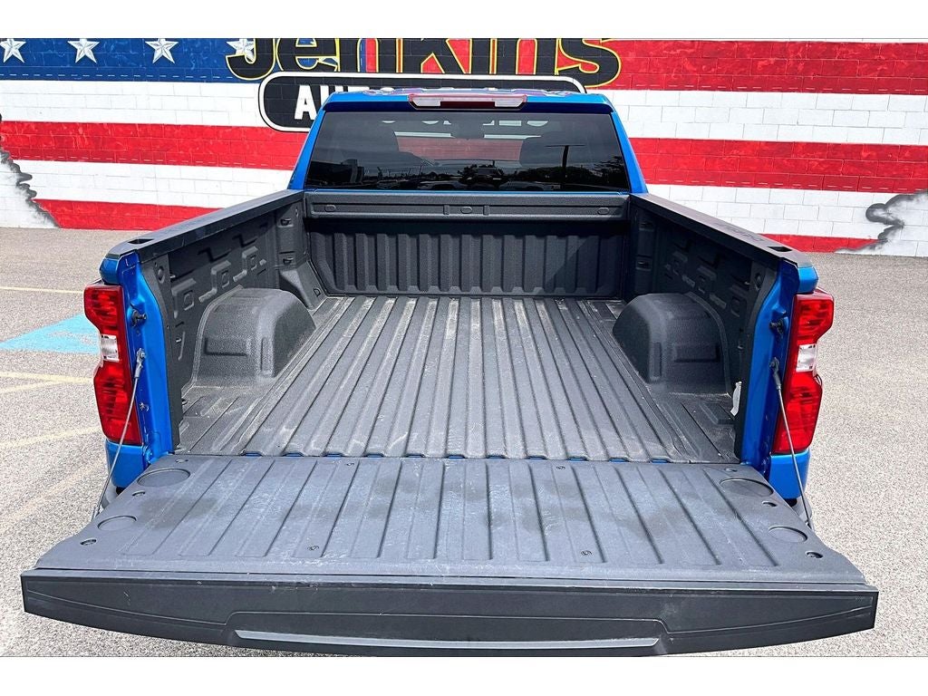 2023 Chevrolet Silverado LT