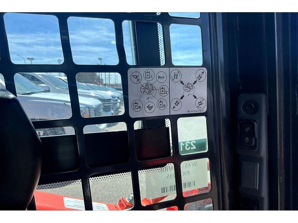 2023 KUBOTA SSV 65 Base