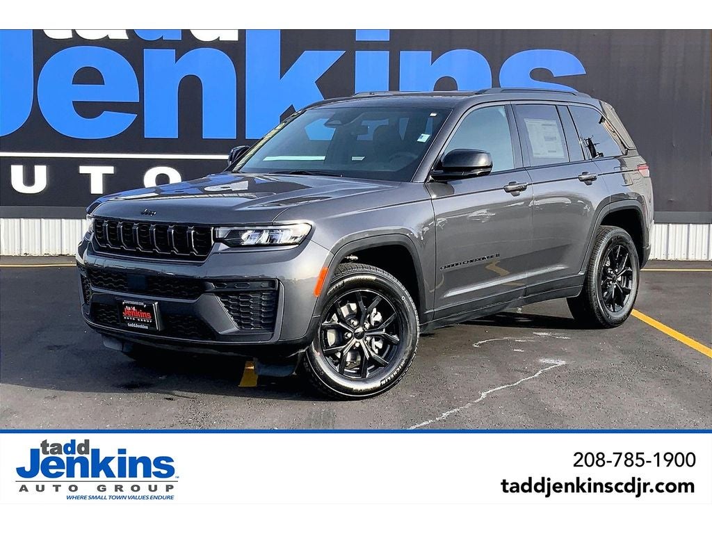 2026 Jeep Grand Cherokee Laredo Altitude