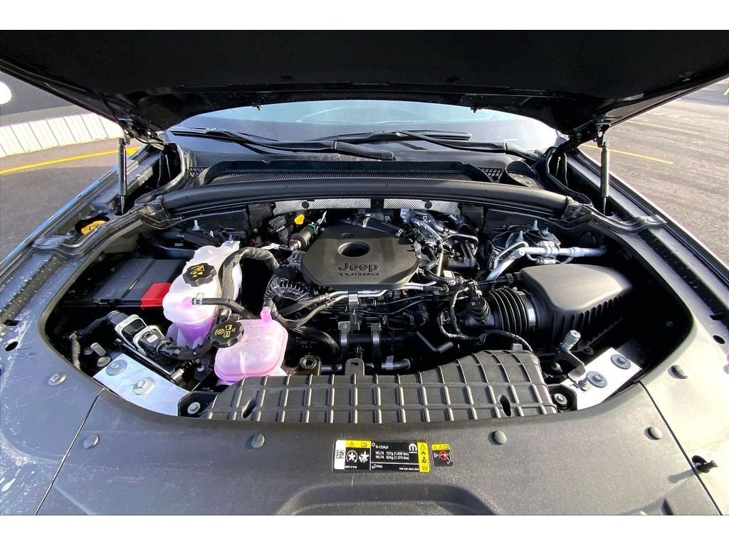 2026 Jeep Grand Cherokee Laredo Altitude