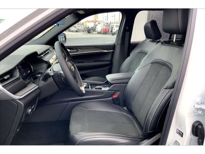 2026 Jeep Grand Cherokee Laredo Altitude