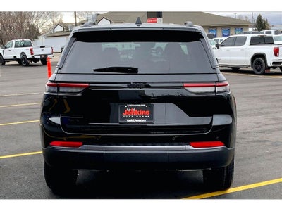 2026 Jeep Grand Cherokee Laredo Altitude