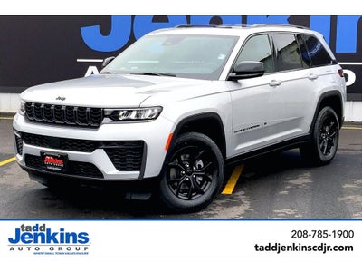 2026 Jeep Grand Cherokee Laredo Altitude