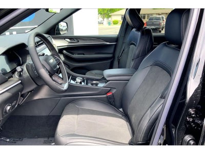 2026 Jeep Grand Cherokee L Laredo Altitude