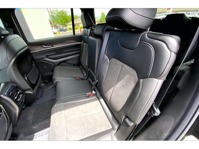 2026 Jeep Grand Cherokee L Laredo Altitude