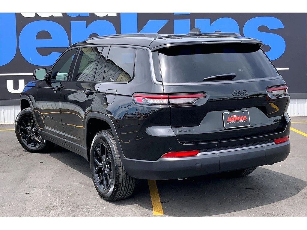 2026 Jeep Grand Cherokee L Laredo Altitude