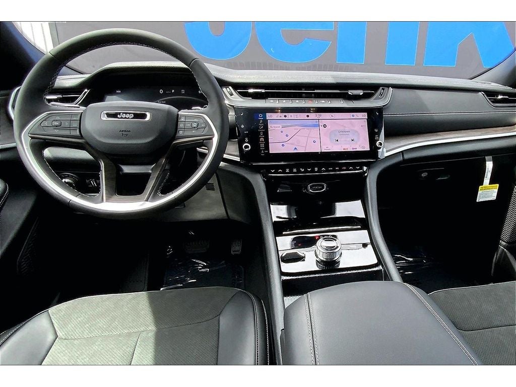 2026 Jeep Grand Cherokee L Laredo Altitude
