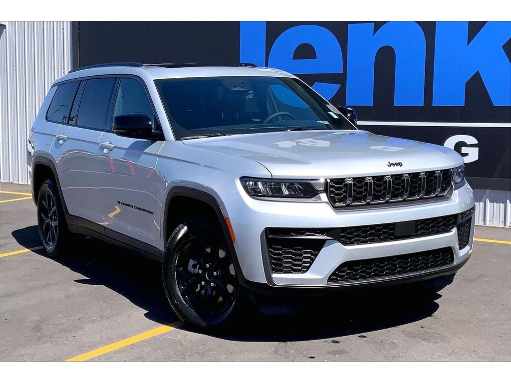 2026 Jeep Grand Cherokee L Laredo Altitude
