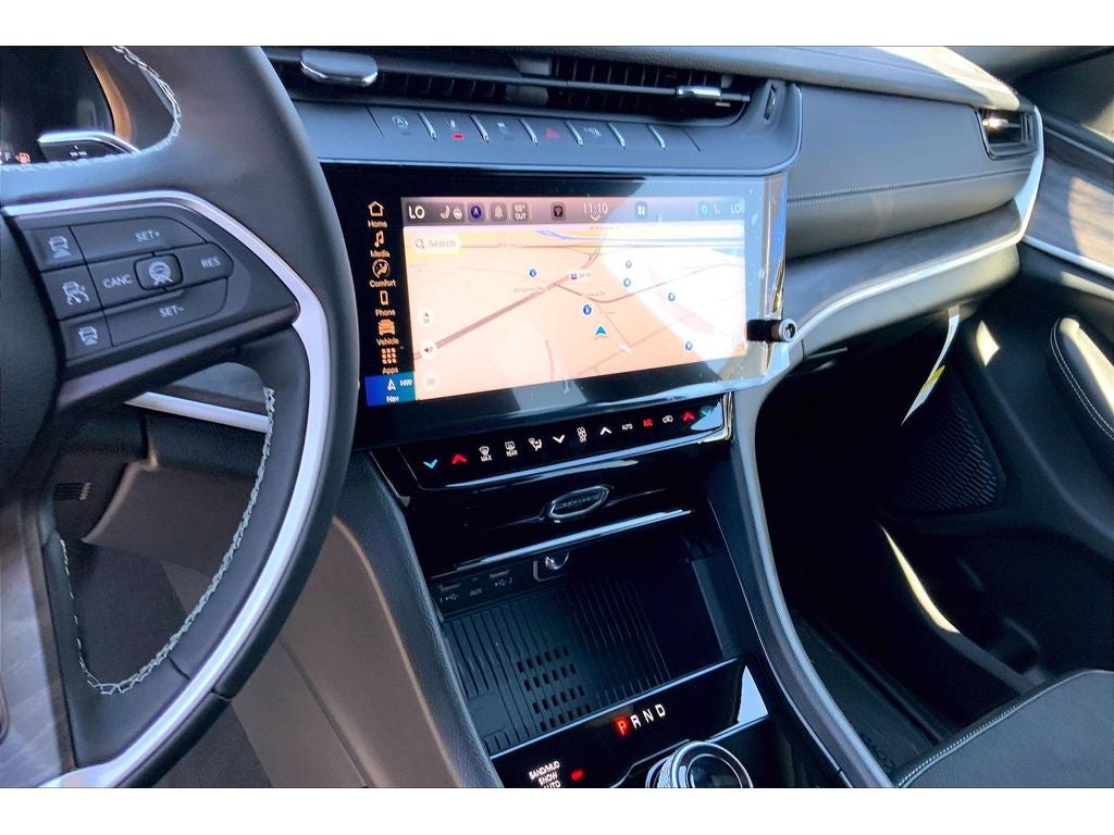 2026 Jeep Grand Cherokee L Laredo Altitude