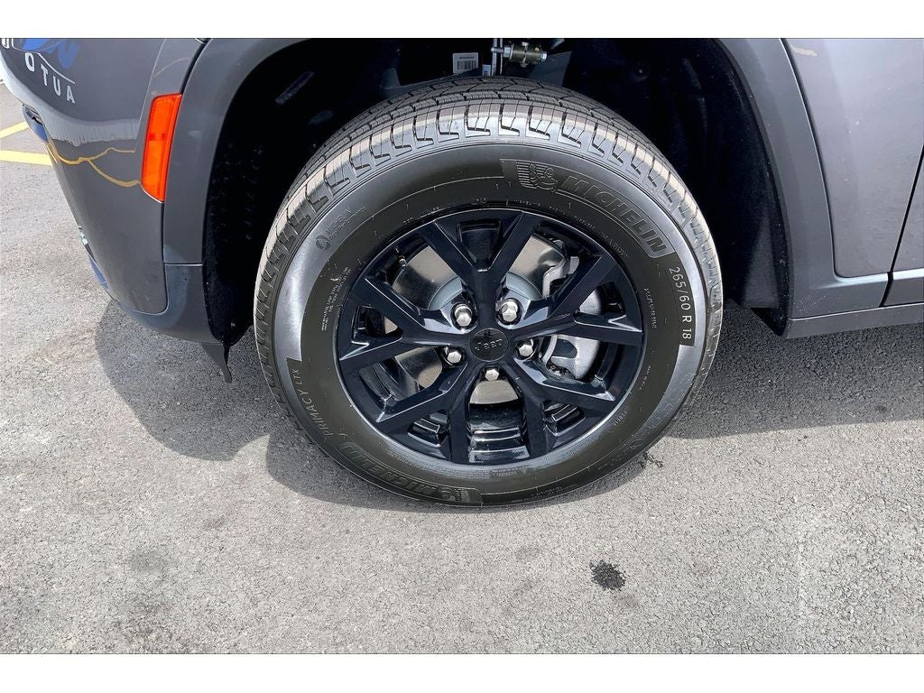 2026 Jeep Grand Cherokee L Laredo Altitude