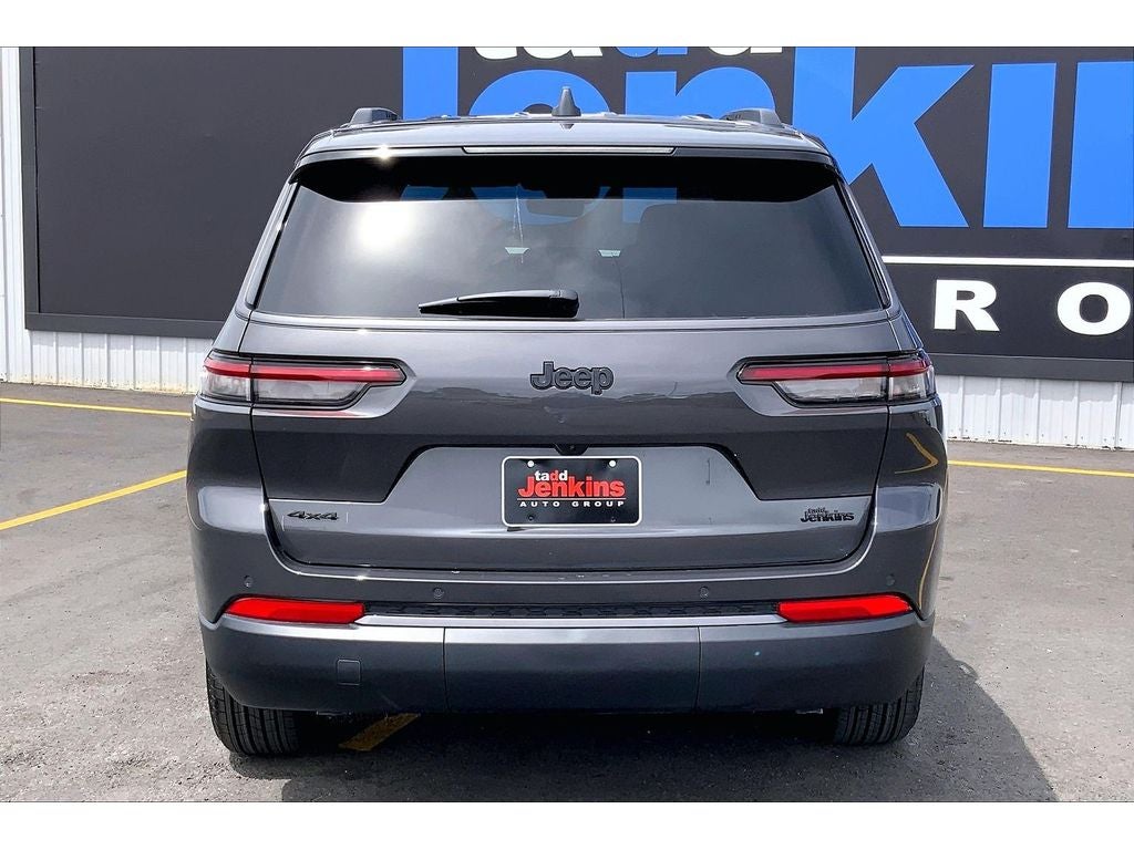 2026 Jeep Grand Cherokee L Laredo Altitude