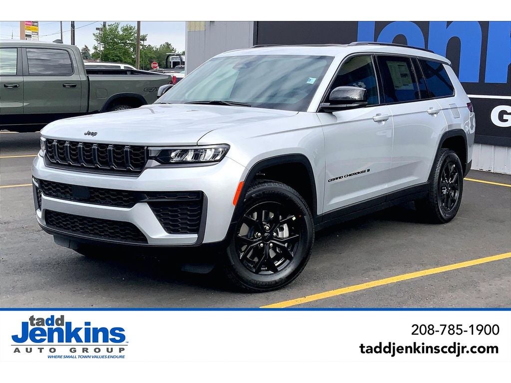 2026 Jeep Grand Cherokee L Laredo Altitude
