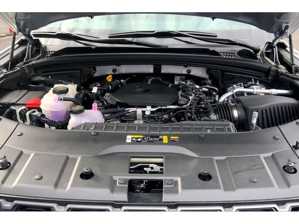 2026 Jeep Grand Cherokee L Laredo Altitude