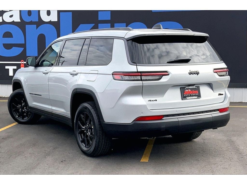 2026 Jeep Grand Cherokee L Laredo Altitude