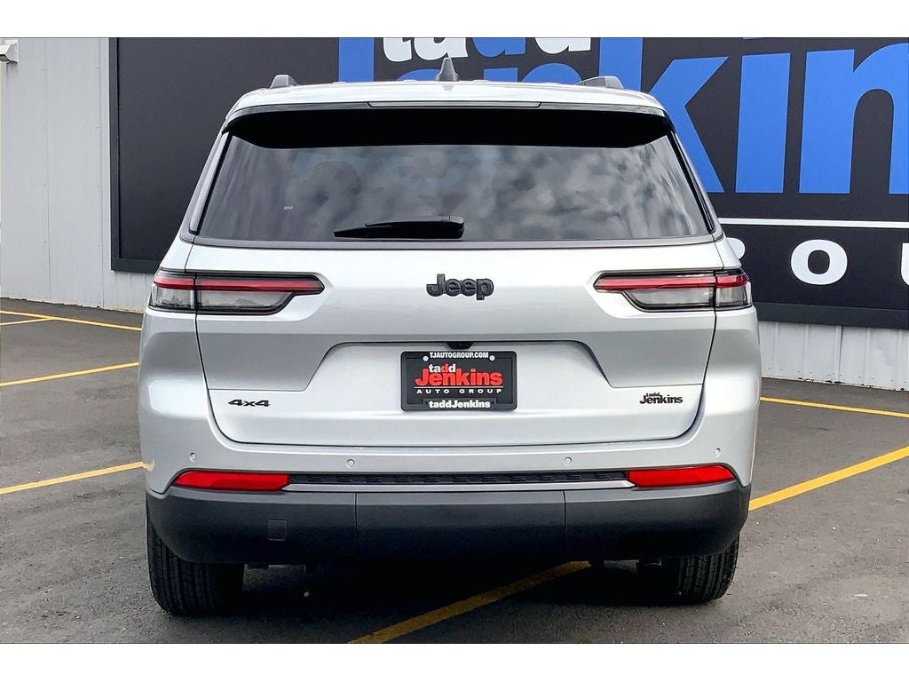 2026 Jeep Grand Cherokee L Laredo Altitude