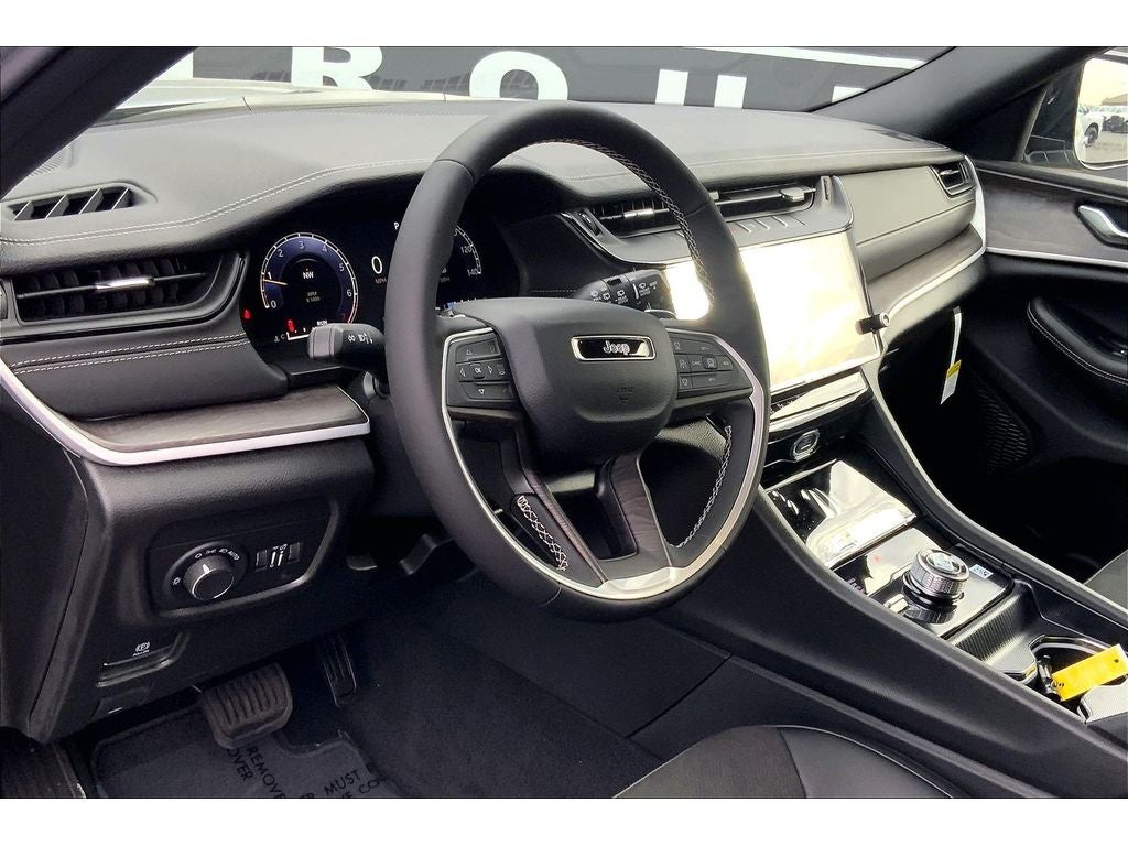 2026 Jeep Grand Cherokee L Laredo Altitude