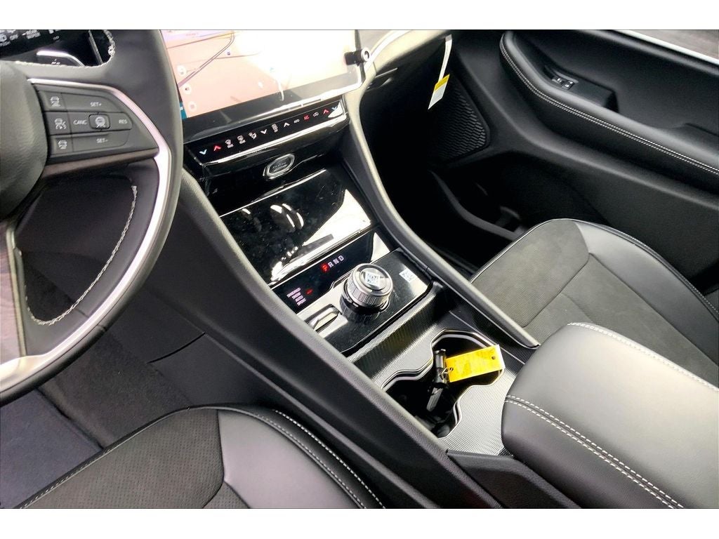 2026 Jeep Grand Cherokee L Laredo Altitude