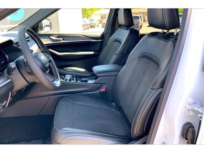 2026 Jeep Grand Cherokee L Laredo Altitude