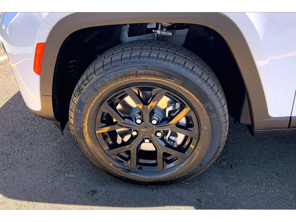 2026 Jeep Grand Cherokee L Laredo Altitude