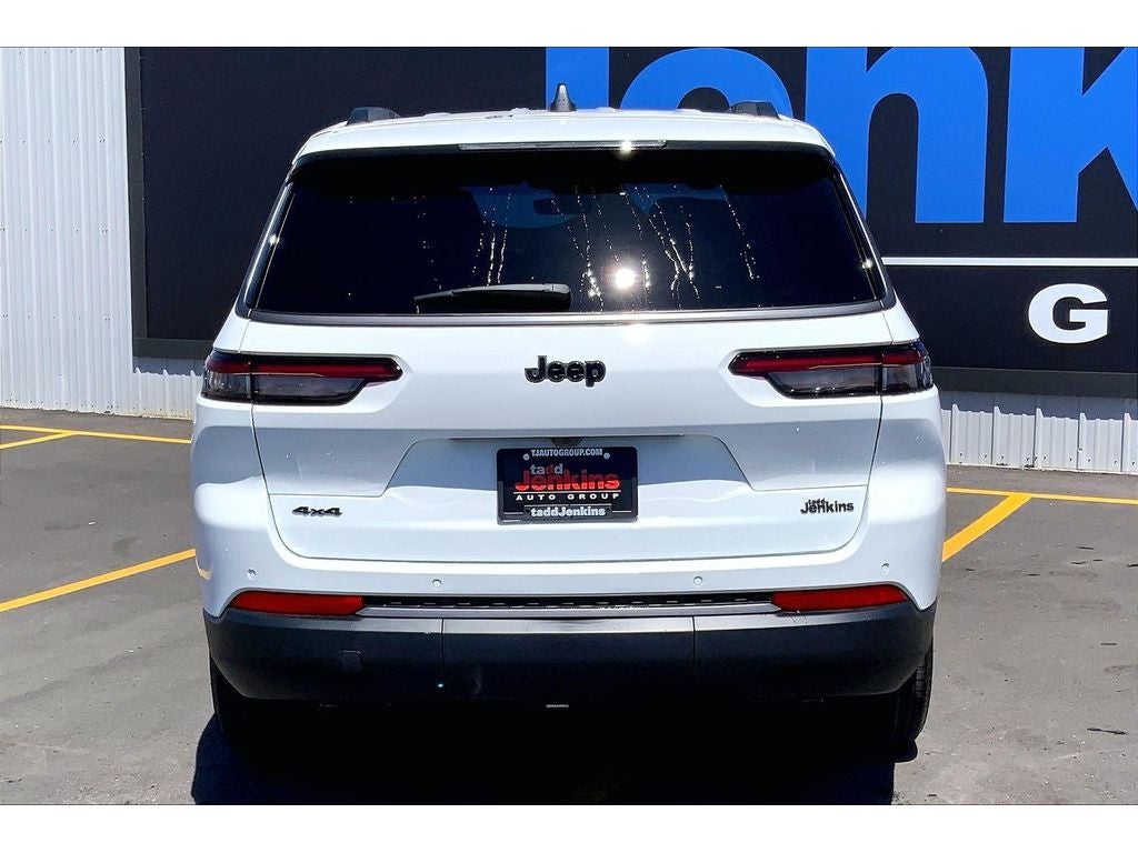 2026 Jeep Grand Cherokee L Laredo Altitude