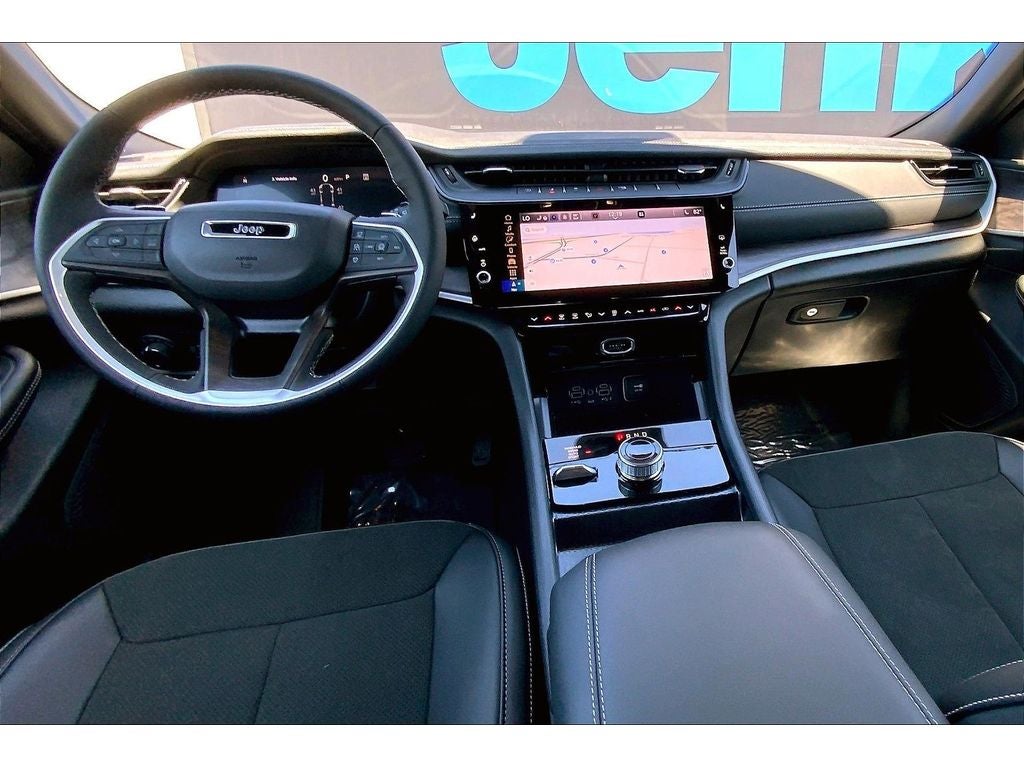 2026 Jeep Grand Cherokee L Laredo Altitude