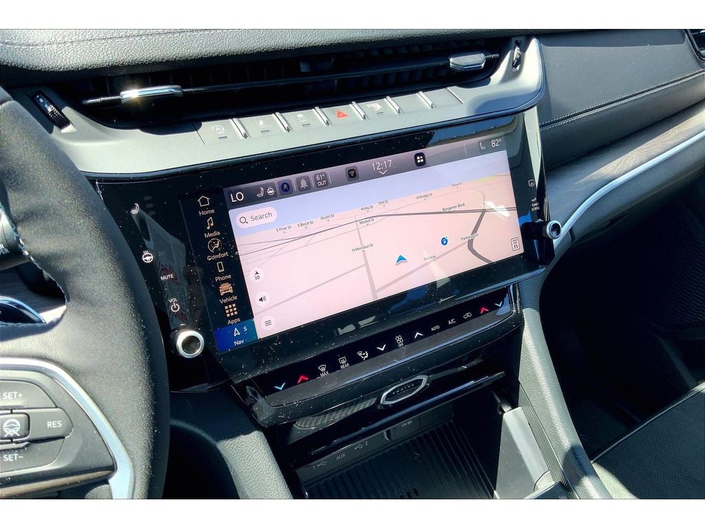 2026 Jeep Grand Cherokee L Laredo Altitude