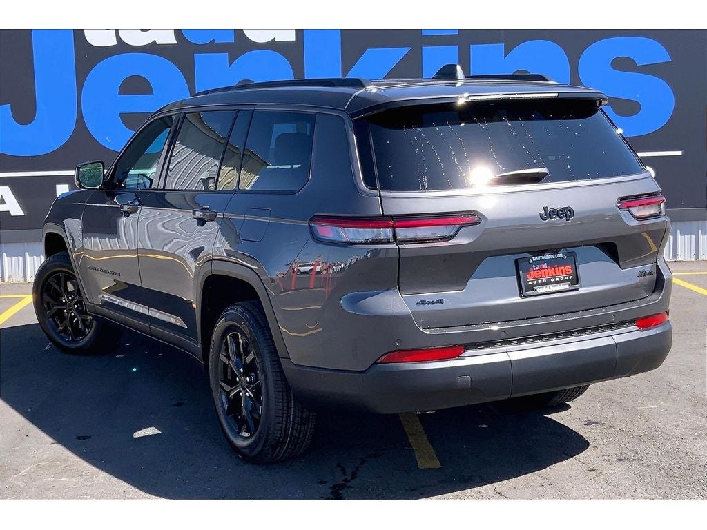 2026 Jeep Grand Cherokee L Laredo Altitude