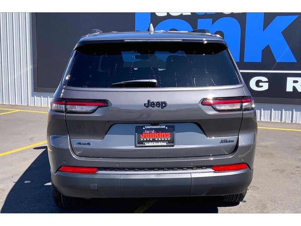2026 Jeep Grand Cherokee L Laredo Altitude