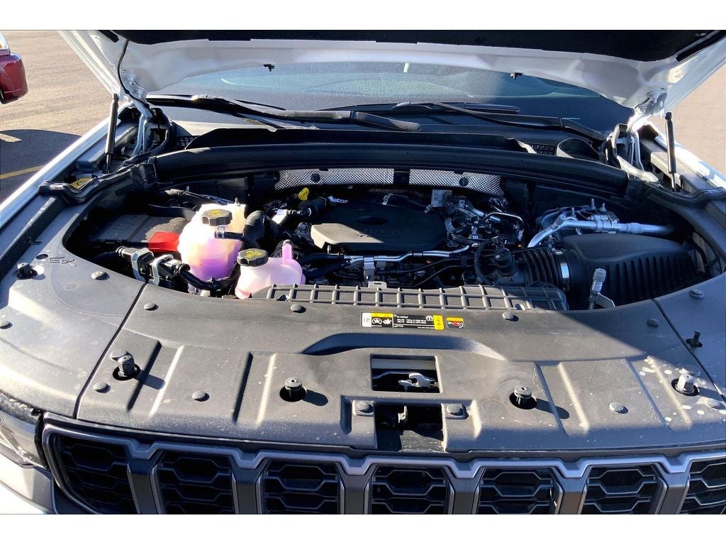 2026 Jeep Grand Cherokee L Laredo Altitude
